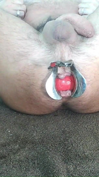 Gozando 8 vezes de uso anal extremo sem sequer tocar meu pau