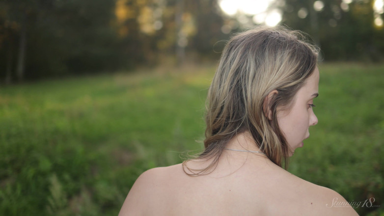 Stunning18: 湖畔で