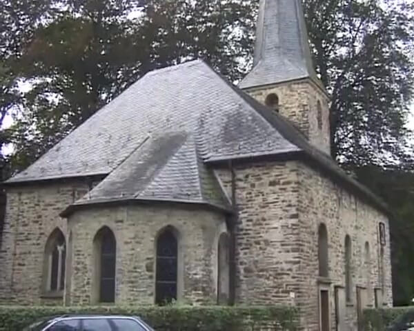 Deutsche XXX Filme: Perwersyjna niemiecka zakonnica wiąże swojego mężczyznę i dominuje go w...