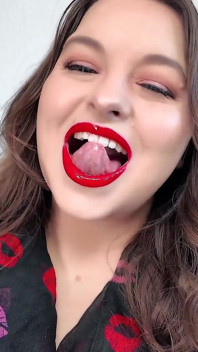 Glossy Red Lips JOI