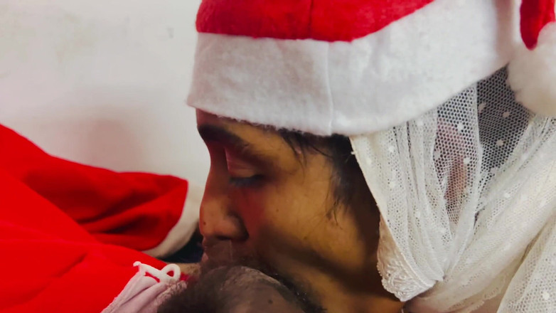 Immfuck: 이슬람 히잡을 쓴 인도 소녀와 산타 크리스마스 스페셜 딥쓰롯 오럴