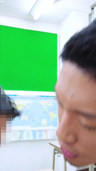 Cikgu dan pelajar berbogel dalam kelas