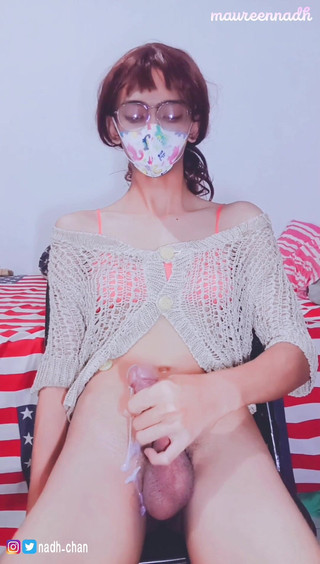 MaureenNadh: Čínská past s brýlemi asijská Sissy Tgirl masturbuje před odchodem...