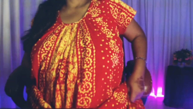 HotGirl21: Pizdă Păroasă Se Fute Cu Degetul, Sugând Curul Jucându-se În Pielea...