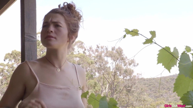 Girls Out West: สาวขนดกน่ารักโดนเลียหีระหว่างออรักีเลสเบี้ยนในป่าออสเตรเลีย