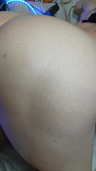 Thick Camgirl Gets Hard Fucked by a Sex Machine on Live!!
