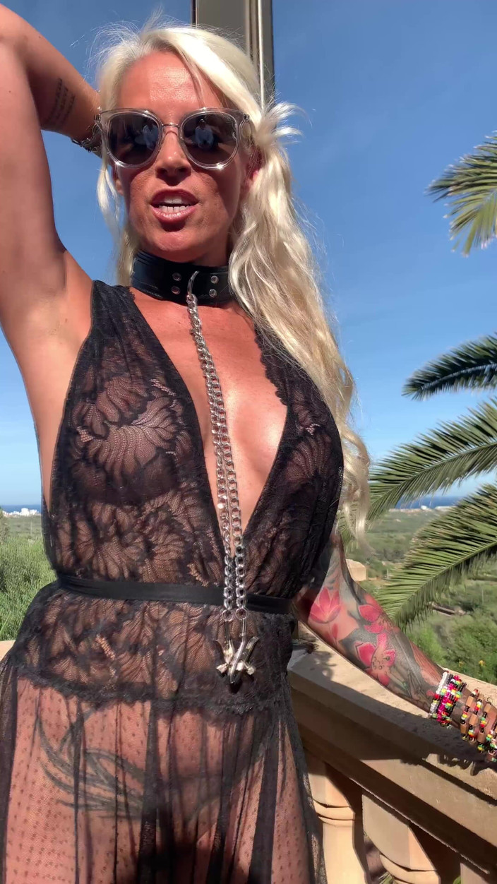 German amateur - 100% German hardcore videos: La milf tedesca bionda viene scopata duramente in vacanza