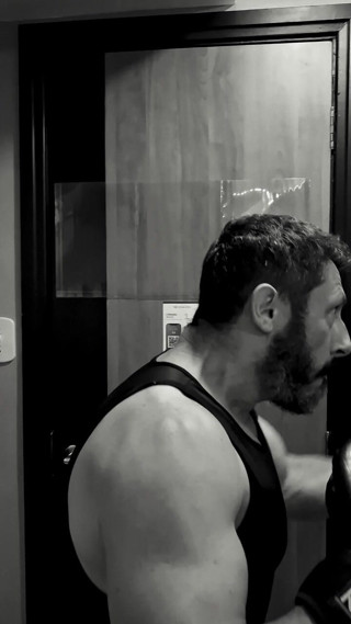 Gouine Wrestling: Combattimenti muscolari