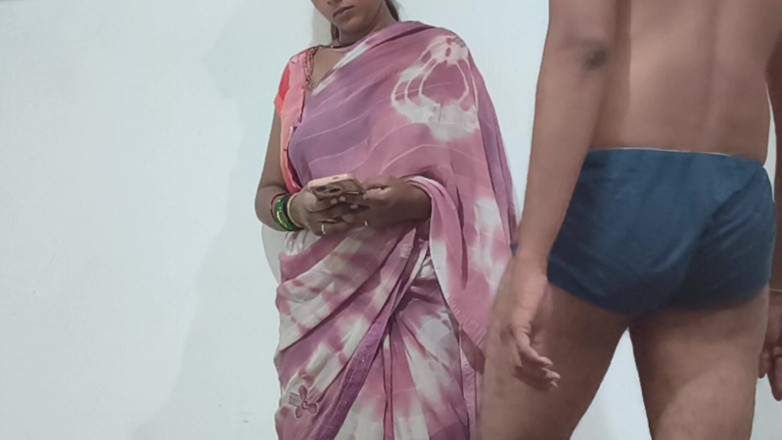 Nicks bhabhi7898: Played the Game by Looking Alone