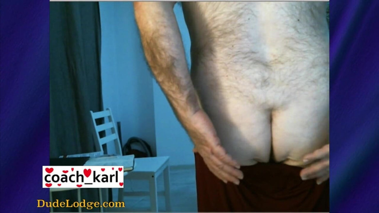 Coach Karl dude lodge: Cặp mông lụa mịn màng của huấn luyện viên Karl