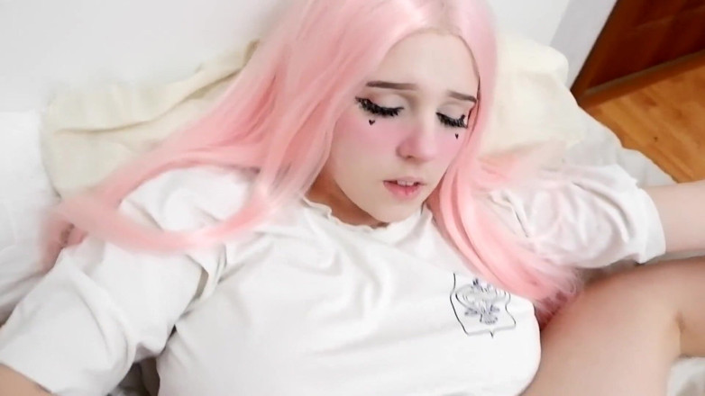 BubbleGum: Si comel merintih semasa seks dubur