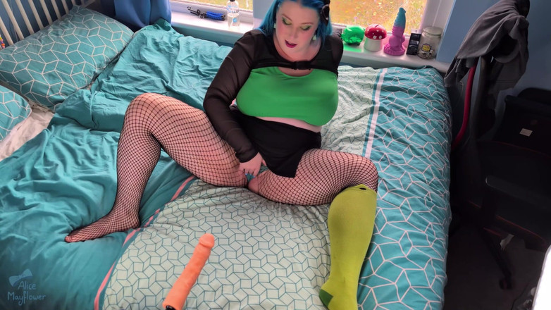 Alice_Mayflower_Scottish: Foot Play &amp; Doggy with the Fucking Machine - Solo Girl