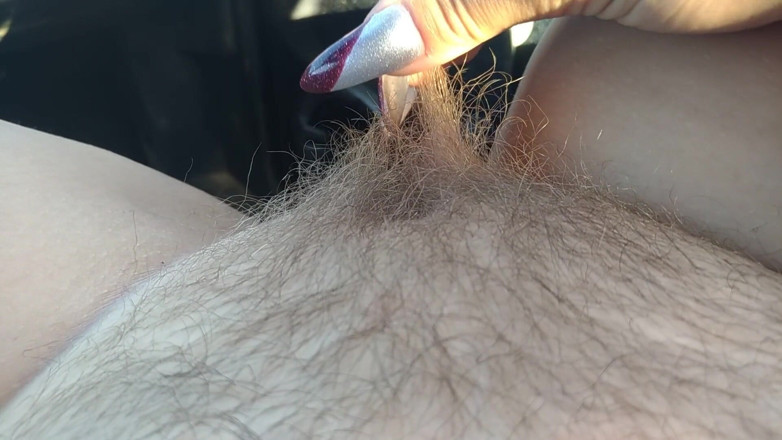 LizAngel: Has grown curls on her pubis