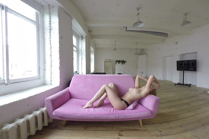 Tight Blonde Morning Striptease (StasyQVR) Tight Blonde Morning Striptease (StasyQVR)