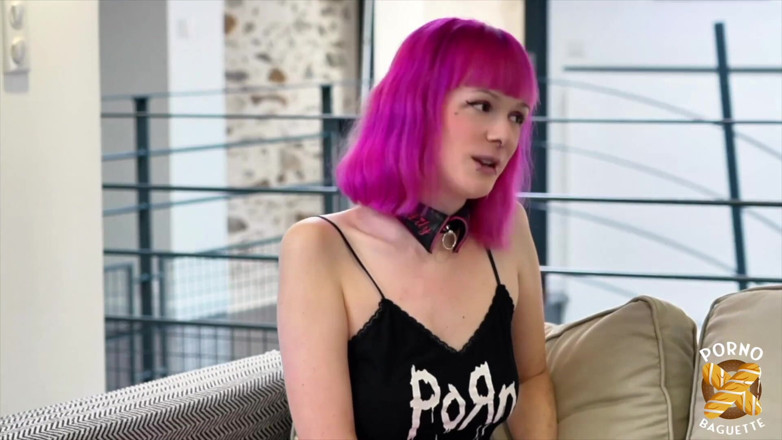 Porno Baguette: Lily, napalona dziewczyna, chce zostać wyruchana przez dwa kutasy