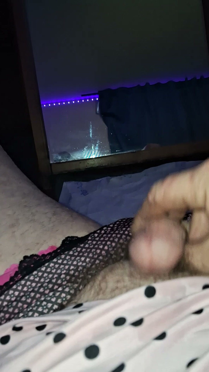 Pantygee: Piss and Cum!!! Panty Pee