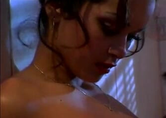Outdoor pervs: Hot MILF gets pussy eaten in romantic bath
