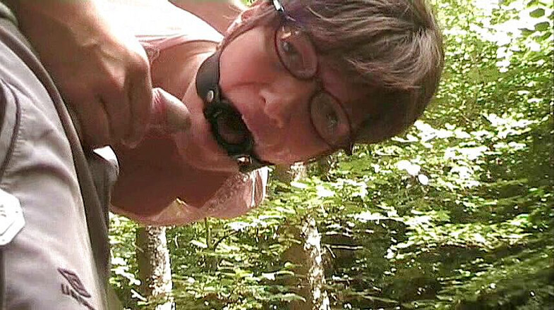 Popp Sylvie: Chčije jí do pusy