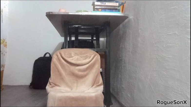 Rouge_eastson: Băiat solo se masturbează, tachinează, gemete și spermă