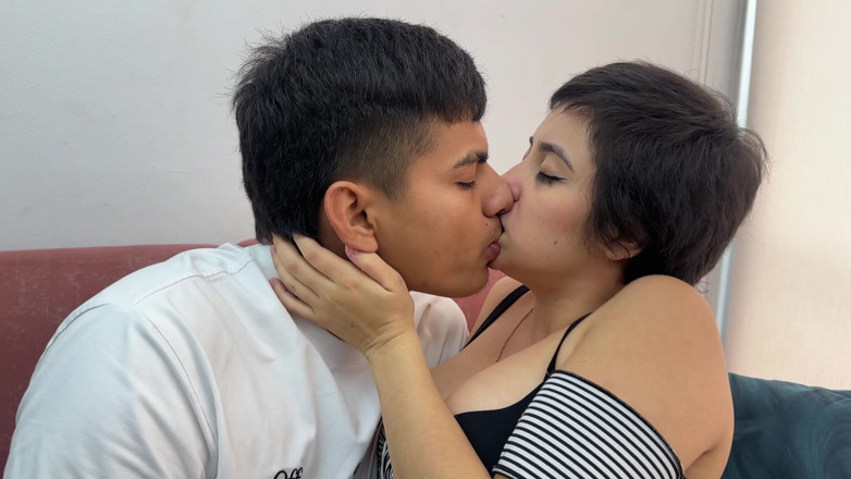 ManuelaAlvarez: Îmi conving iubitul să nu meargă la cină și să sărbătoresc...