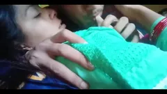 चूमना और प्रेमिका के स्तन दबाना