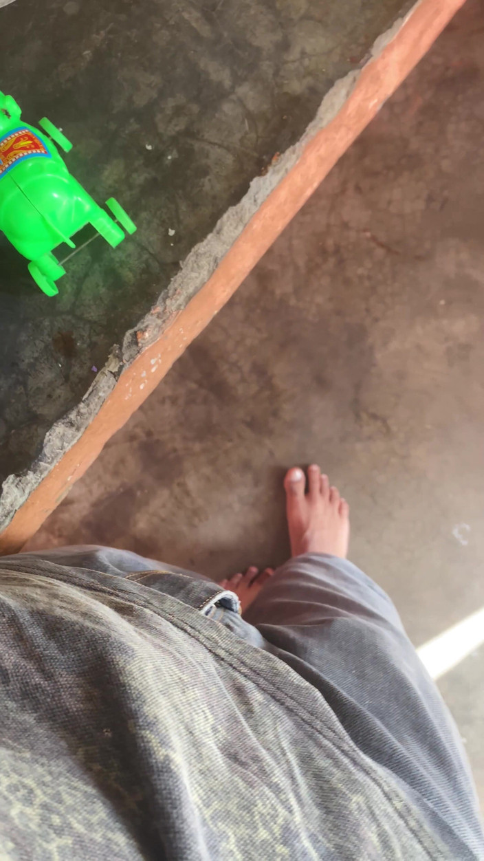 Big dream: Juego corporal con pies sexy