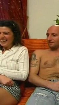 Il bel paese la sorellastra puttana - film completo - classico porno italiano restaurato in HD