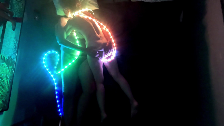 FromThisNight: Sex se striptýzovými světly