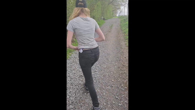Bikergirl_97: ハイクはカーファックで終わり、私たちは捕まった!