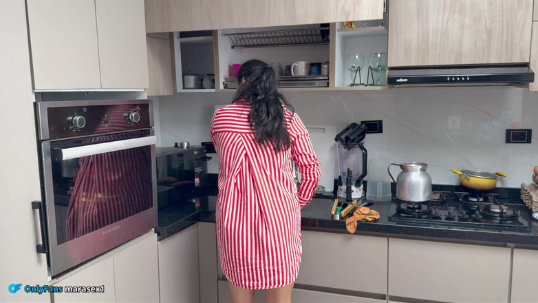 MaRaSexx: Meine Stieftochter Vernachlässigt Ihren Freund, Also Habe Ich Mich Für...