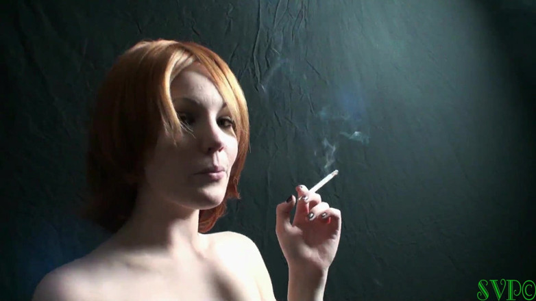 Wicked smoking stepsisters: Mi hermanastra y yo llevamos follando todo el día