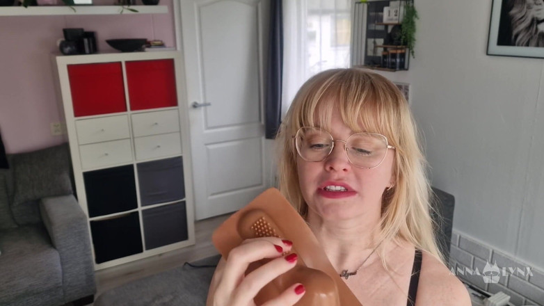 Anna Lynx: Trying Sybian for the First Time - Saddle up Challenges