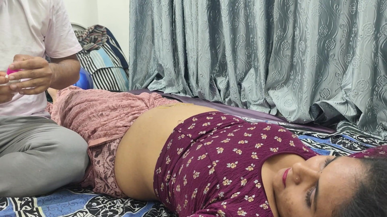 Vaigavarun45: Saree Hip Press Navel Romance