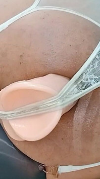 这个美丽的玩具完全张开我的菊花，因为它巨大的头