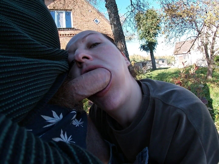 Hera Harding: Cheating Wife Gives Blowjob to a Gardener
