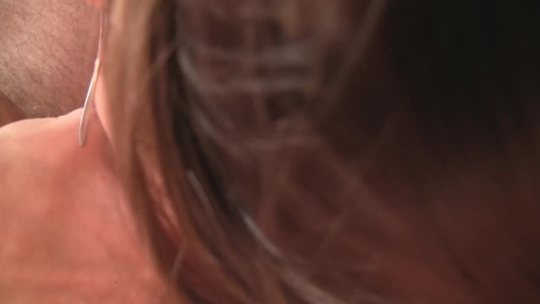 Reality Babes: Une bombasse s'amuse dans un casting