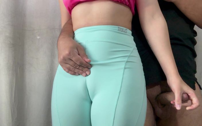 AmayaMori: Eu como minha meia-irmã porque ela tem uma bela bunda...