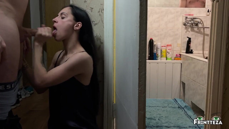 Frintteza: Soused mě ošukal do pusy, zatímco můj manžel se myl...