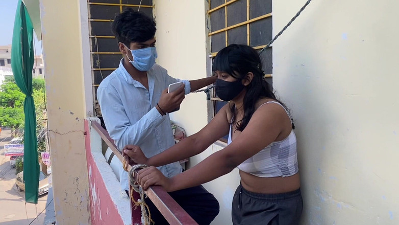 Indian Teen Girl's: Sesso all'aperto fratellastro e sorellastra all'aperto porta romanticismo e sesso...