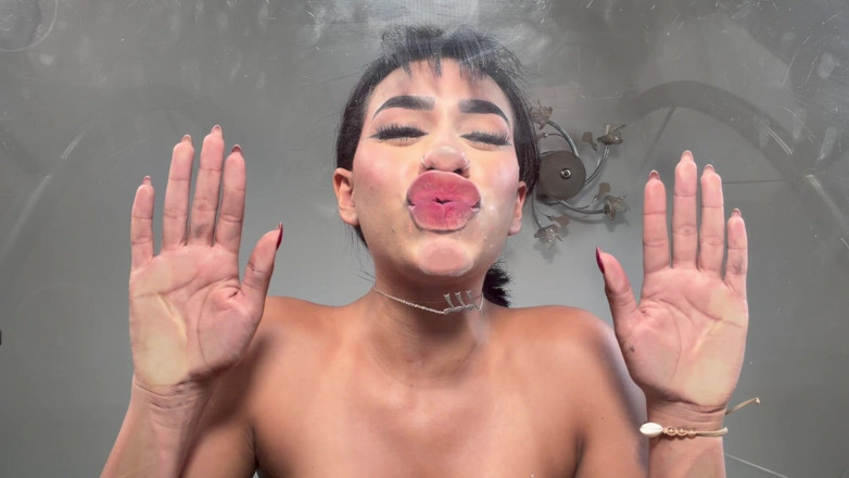 Elikink: Pressing My Tits and Navel
