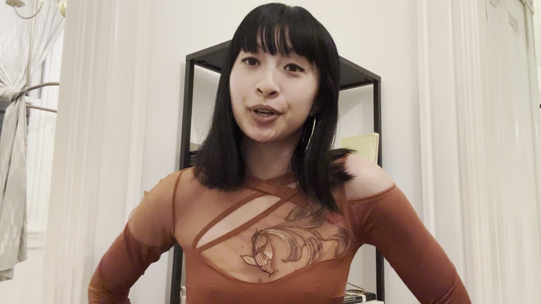 Felicity Azura: Honění se zubní pastou