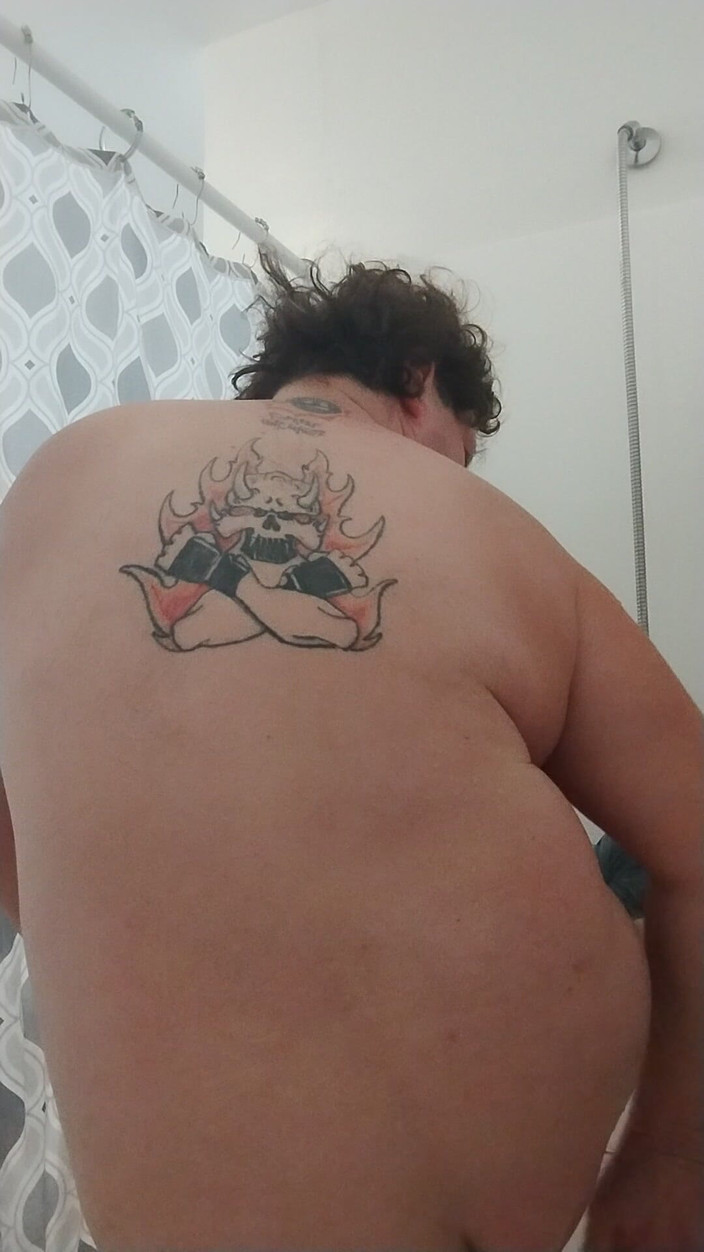 JG Risk: Dime ¿mi culo te parece limpio?