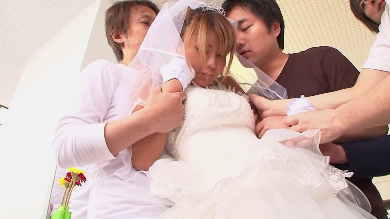 Watch Dirty Movies: La novia tiene un gangbang antes de su boda