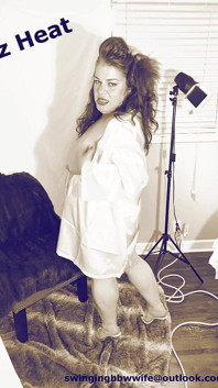 BBW z gigantyczną łechtaczką jebanie BBC i squirting i creampie