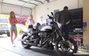 Exposed Whores Media: Dos zorras cachondas son enojadas y folladas por biker