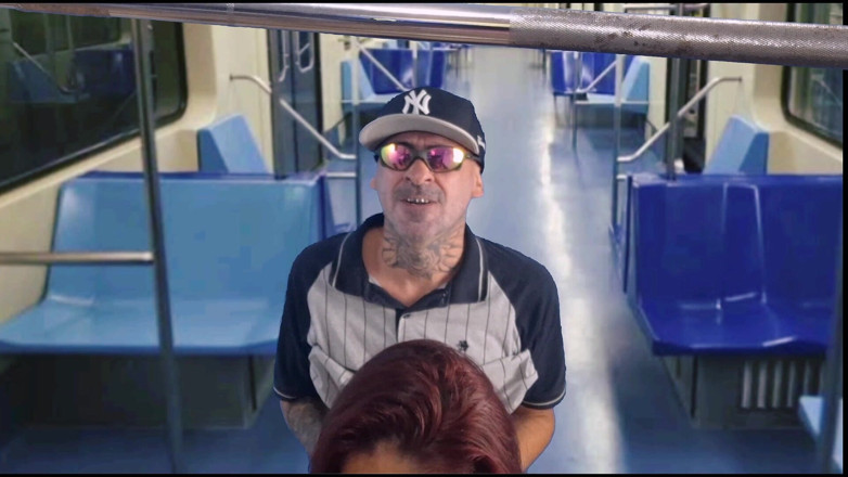 Fanny squirting: Seks w autobusie publicznie!