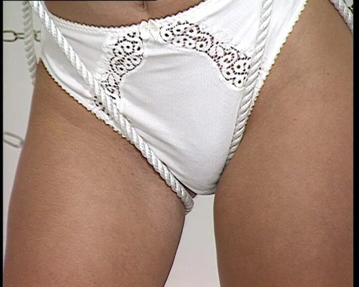 YOUR FIRST PORN: Энн в бондаже, чувствуя, как я пойду! - Энн в бондаже