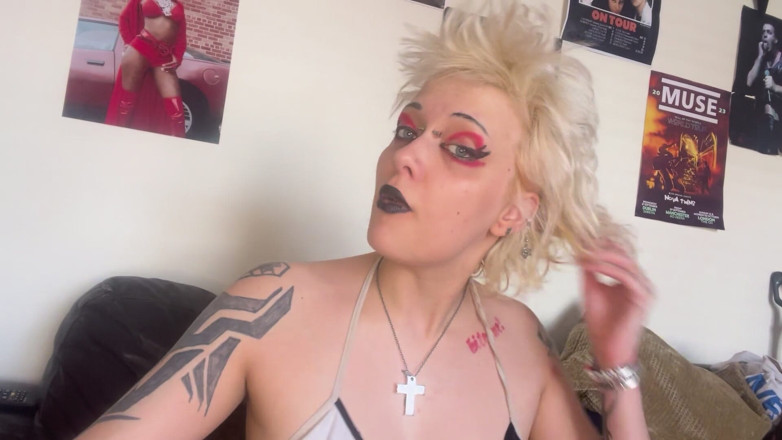 Glitterqueen1999: Brauch) meine zunge für den jungen, der mich mag