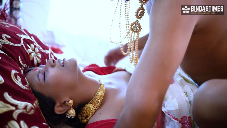 Cine Flix Media: Desi Jamidaar Babu hardcore neuken met zijn vrouw en creampie...
