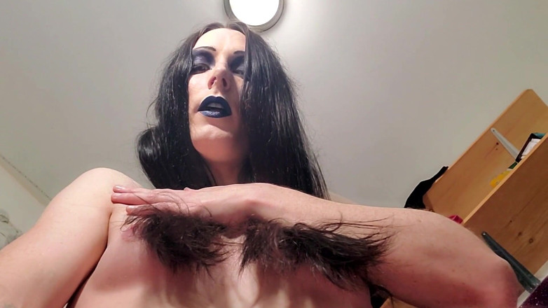 Ivyrose499: Mama vitregă trans te pedepsește pentru că ești leneșă